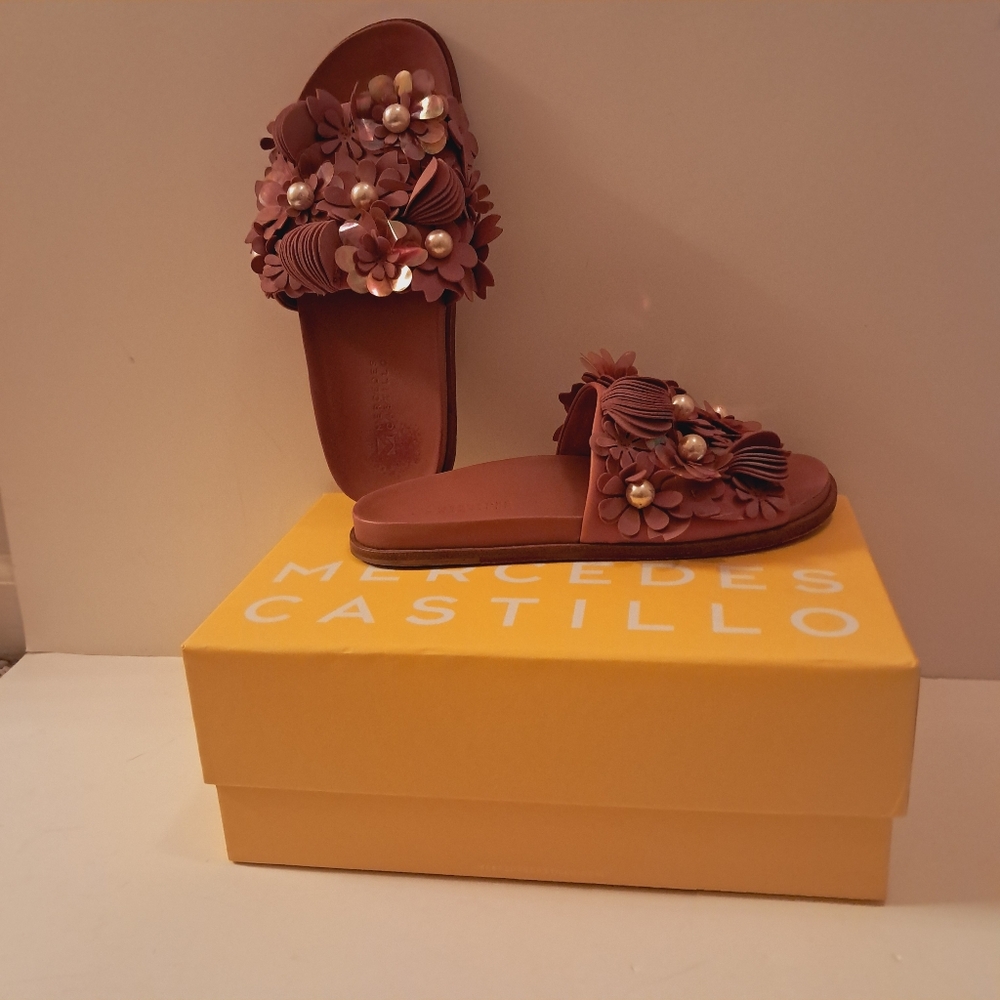 Mercedes Castillo Slides Sandals Women's 38 8 Pink Floral Pearl Accents Luxury